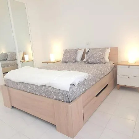 شقة Red Beach Tenerife أرونا
