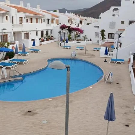 شقة Red Beach Tenerife أرونا
